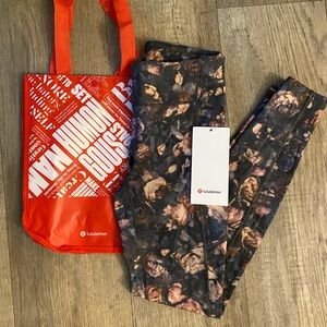 Lululemon Speed Up Tight 28” SZ 4, NWT, bag incl